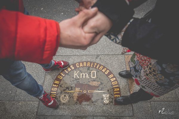 Novios en el km 0 de Madrid, Puerta del Sol