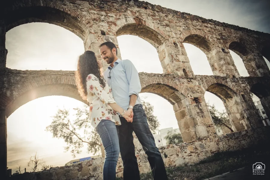 Boda religiosa en Arroyo de la Luz. Fotos de preboda en Mérida, Acueducto de los Milagros [E&J]